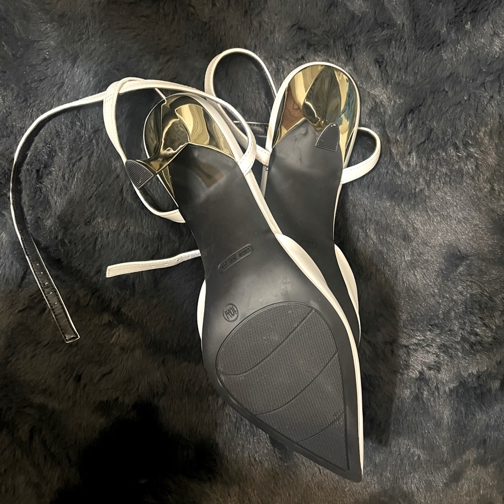 Nine West short heel size 10 M.